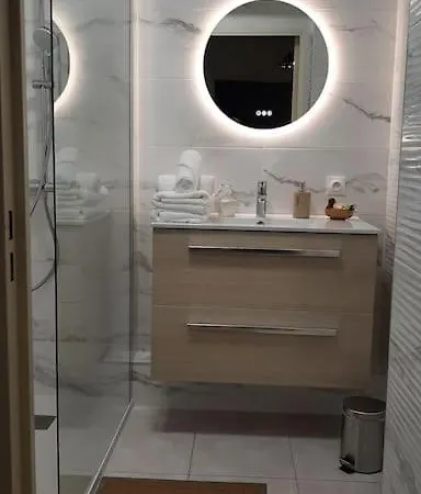 Apartment Nouveau Coeur De Ville, 100 M De La Plage, Spacieux